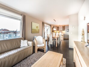 TV - Modern penthouse flat with large terrace (Koksijde)
