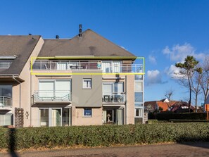 Exterior - Modern penthouse flat with large terrace (Koksijde)