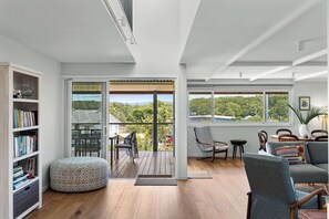 TV - Green Island View Manyana (Manyana)