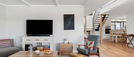 TV