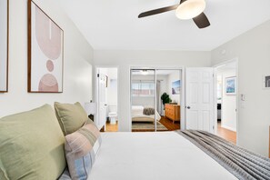 2 habitaciones, tabla de planchar con plancha, wifi y ropa de cama