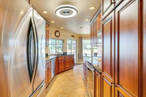 Fridge, microwave, stovetop, dishwasher - Waterfront Cape Coral Gem w/ Lanai, Pool & Dock! (Cape Coral)