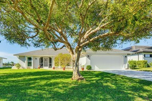 Exterior - Waterfront Cape Coral Gem w/ Lanai, Pool & Dock! (Cape Coral)