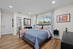 2 Schlafzimmer, Bügeleisen/Bügelbrett, WLAN, Bettwäsche