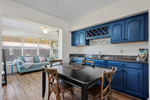 Interior - Blue Horizon Boca-Coastal 2BR/2BA Getaway (Boca Raton)