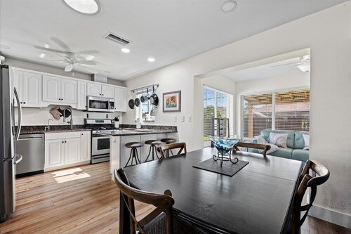 Blue Horizon Boca-Coastal 2BR/2BA Getaway