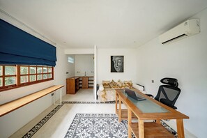 奢华别墅, 5 间卧室, 私人游泳池, 泳池景观 | 客房内保险箱、遮光窗帘、免费 WiFi、床单