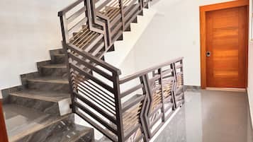 Apartment, 4 Bedrooms, Smoking, Balcony | Interior