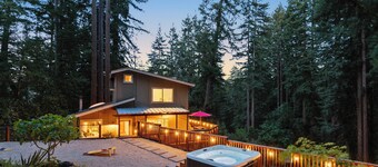 Redwood Oasis - Luxe Santa Cruz Cabin w/ Hot Tub