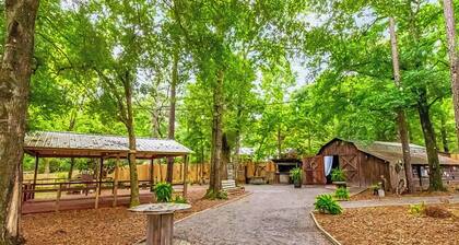 3BR Tranquil 30-Acre Venue w/ Private Pond