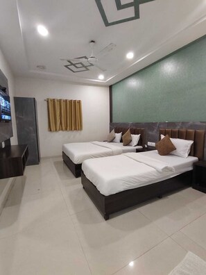 Deluxe Triple Room - HOTEL BKC NX Rooms (Mumbai)