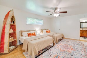 3 habitaciones, escritorio, cuna de viaje y internet 