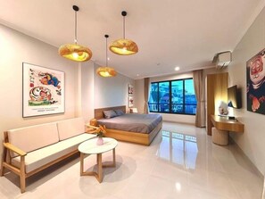 Deluxe Double or Twin Room, 1 Bedroom, Balcony, City View - Hanique Cafe and Stay (Hanoi)
