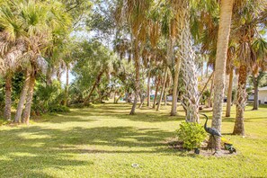 Property grounds - Port Charlotte Home w/ Heated Pool & Yard! (Port Charlotte)