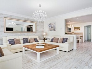 Apartment - Sitges Spaces Mediterranean Apartments 4 Bedroom (Sitges)