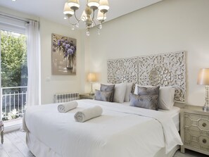 Room - Sitges Spaces Mediterranean Apartments 5 Bedroom (Sitges)