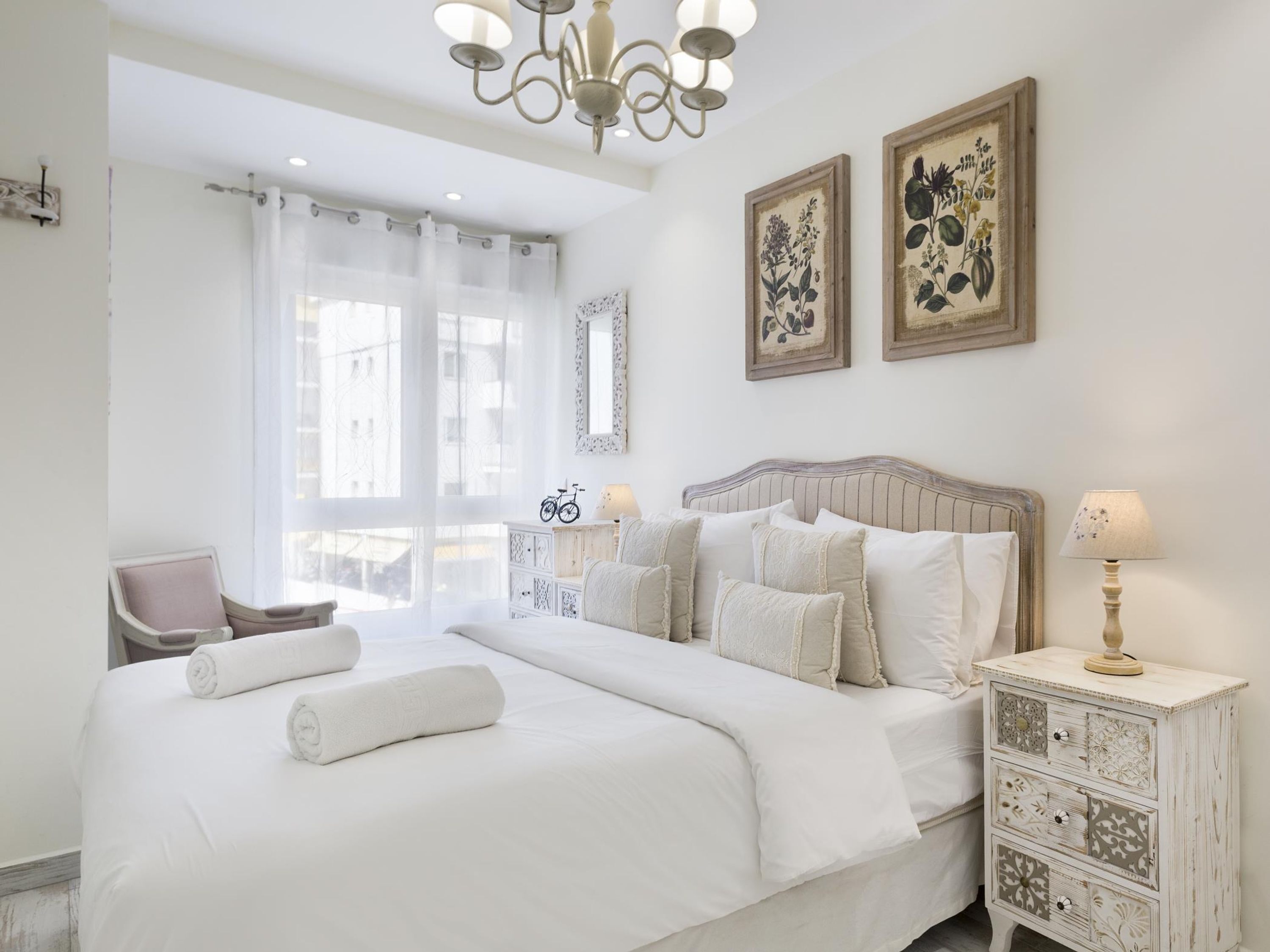 5 bedrooms
