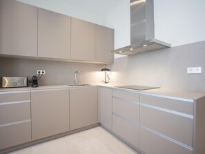 House - Sitges Spaces Garden Condo Monthly Rentals (Sitges)