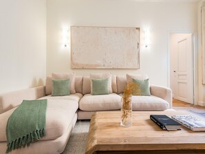 House - The Residences At Bartomeu 26 Suite Rusi ol (Sitges)