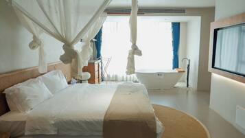 標準雙人房, 庭園景觀 | 起居區 | 電視