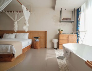 標準雙人房, 庭園景觀 | 書桌、筆電工作空間、遮光布/窗簾、免費無線上網