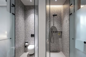 Deluxe Double Room, Courtyard View | Bathroom | Free toiletries, hair dryer, bathrobes, slippers - TANG House (Wanning)