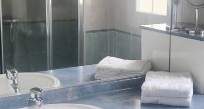 Maison climatisée, 5 mn de la Roche sur Yon et du Vendespace, 40 mn Puy du Fou