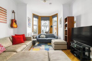TV, stereo, offices - Stylish 3BDR Garden Home near Alexandra Palace (Greater London)