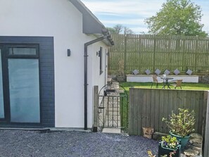 Terrace/patio - 1 bedroom accommodation in Mold (Mold)