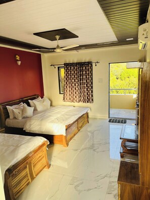 Executive Room | Desk, laptop workspace, free WiFi, bed sheets - Hotel Kadam Palace (Kalamgaon kalamkar)