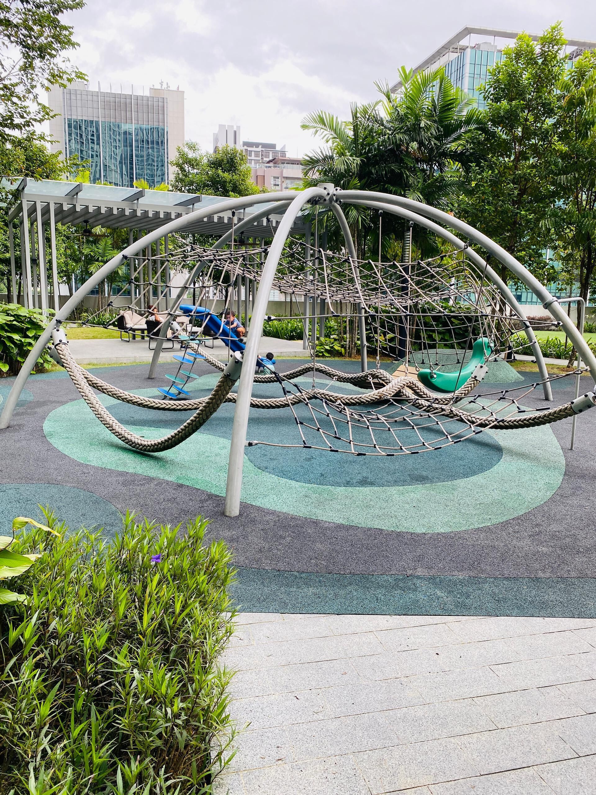 Children’s play area – outdoor