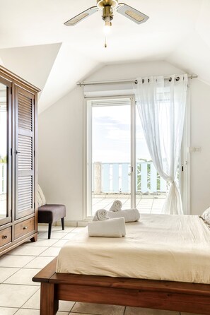 4 bedrooms, desk, iron/ironing board, WiFi - Villa Bel Ocean - Piscine & Vue Mer Saint Gilles (Saint-Paul)