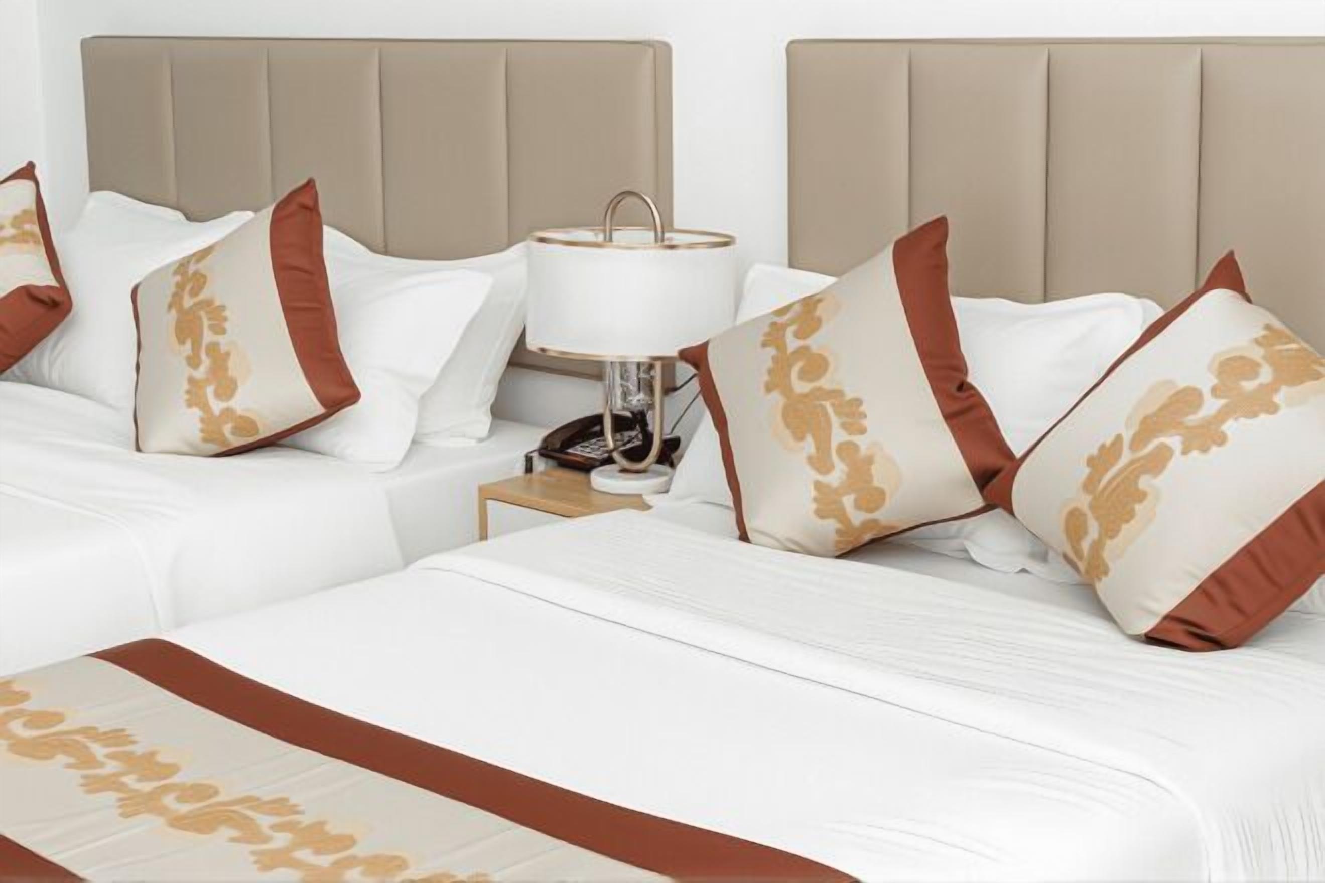 Memory foam beds, desk, soundproofing, free WiFi