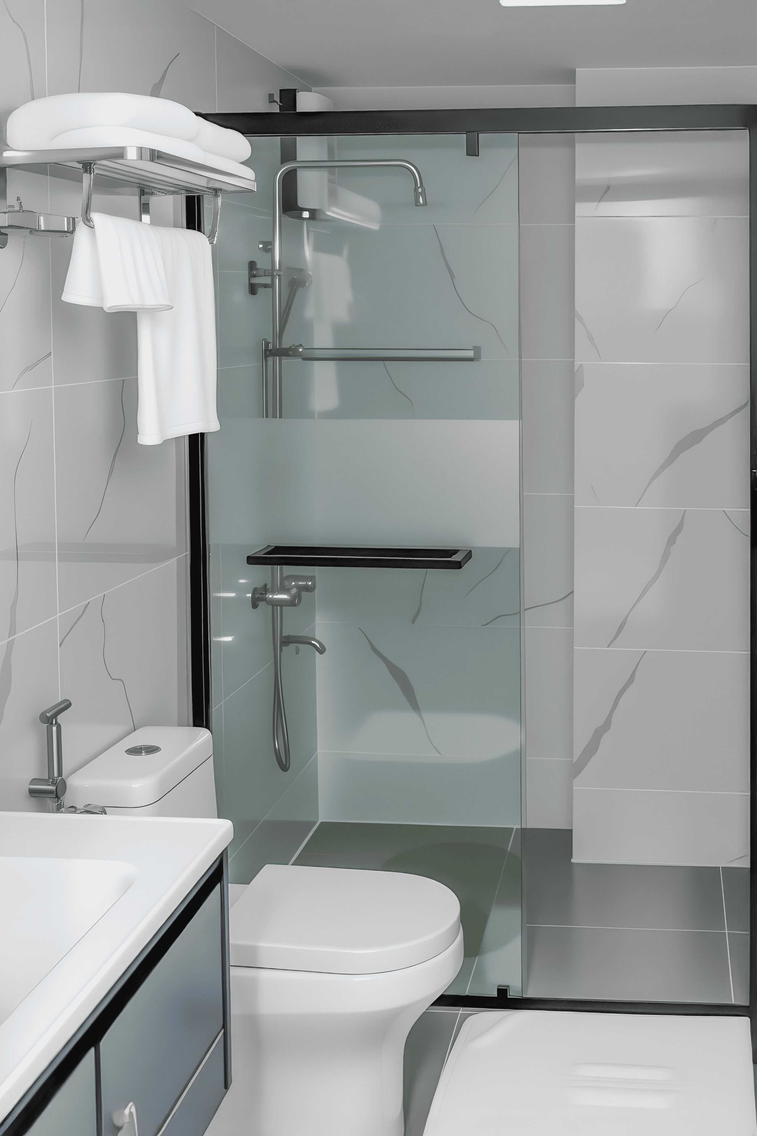 Ein modernes Badezimmer mit einer Duschkabine, einer weißen Toilette und einem Waschtisch mit Spiegel.