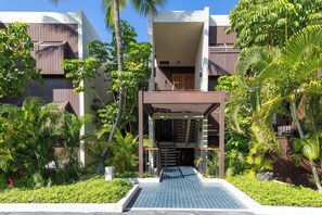 Exterior - Ocean View Getaway - Beach Access (Waimea)