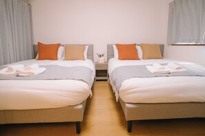 Escrivaninha, Wi-Fi de cortesia, roupa de cama