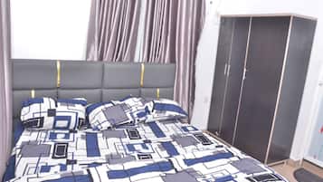 Apartment, 3 Bedrooms, Smoking