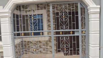 Apartment, 3 Bedrooms, Smoking | Exterior detail