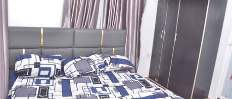 Apartment, 3 Bedrooms, Smoking