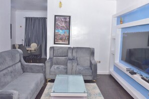 Apartment, 3 Bedrooms, Smoking | Living room - Luxurious 3-bedroom Apartment in Alimosho, Lagos (Lagos)