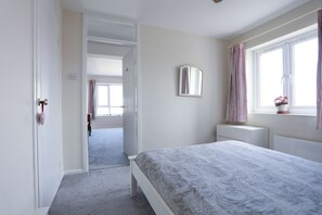 1 bedroom, WiFi, bed sheets - Seaford Stunning Sea View Flat (Seaford)