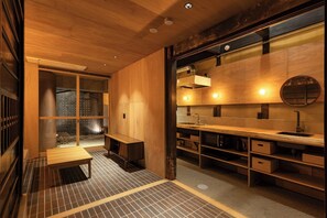 Interior - Nonsmoking Annex Akatsuki / Kyoto City Kyōto (Kyoto City)