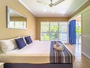 1 slaapkamer, een strijkplank/strijkijzer, wifi, beddengoed