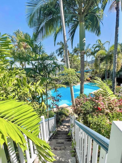 Whitsundays Mango House Studio - Pool & Garden