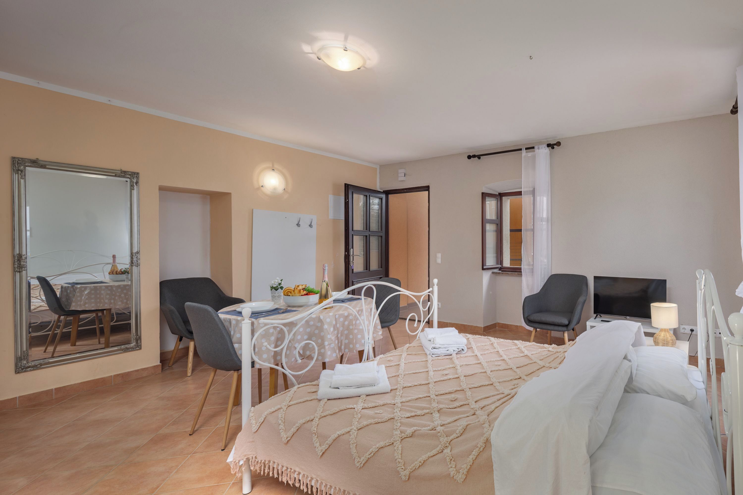 Estúdio standard (Apartment Iva 2) | Wi-Fi de cortesia, roupa de cama