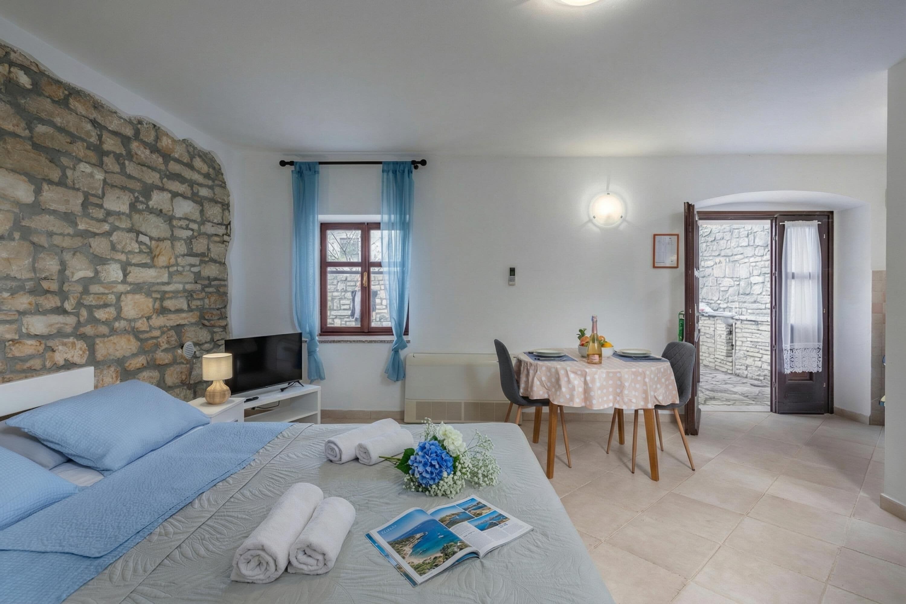 Standard Studio (Apartment Iva 1) | Free WiFi, bed sheets