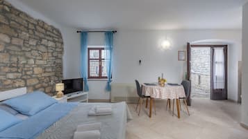 Standard Studio (Apartment Iva 1) | Free WiFi, bed sheets