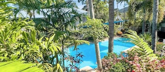 Poolside Whitsundays apartment at Mango House