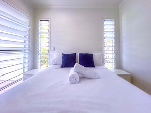 Bügeleisen/Bügelbrett, WLAN, Bettwäsche