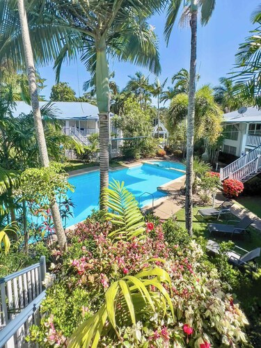 Whitsundays Mango House - Garden & Pool Escape